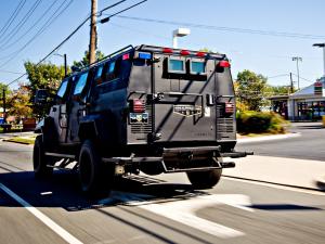 Alpine Armoring Pit-Bull VX 4x4 2011 года 